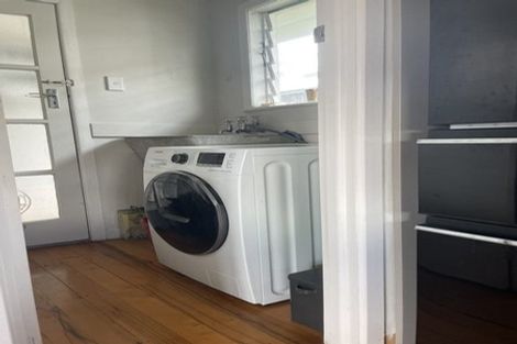 Photo of property in 1/94-96 Verran Road, Birkdale, Auckland, 0626