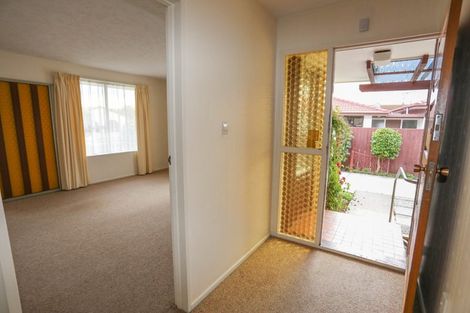 Photo of property in 6 Karnak Crescent, Russley, Christchurch, 8042