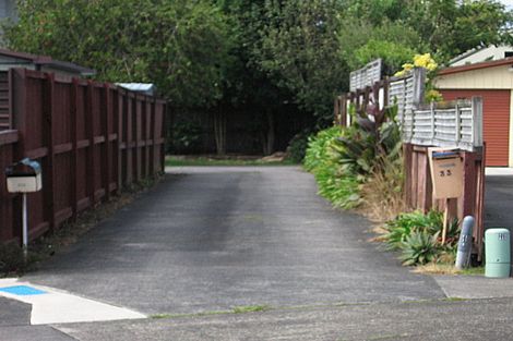 Photo of property in 1/33 Hedge Row, Sunnyhills, Auckland, 2010