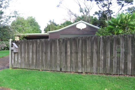 Photo of property in 2 Waipuia Place, Greenhithe, Auckland, 0632