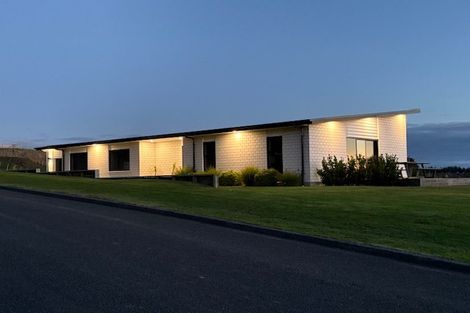 Photo of property in 18 Cracroft Drive, Putiki, Whanganui, 4500