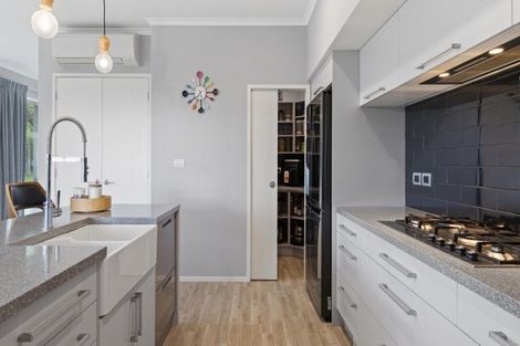 Photo of property in 1539 Waiuku Road, Waiuku, 2681