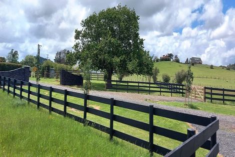 Photo of property in 83 Settlement Road, Puni, Pukekohe, 2678