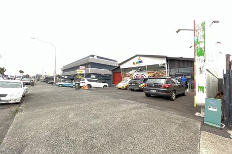 Photo of property in 25a Great South Road, Papakura, 2110