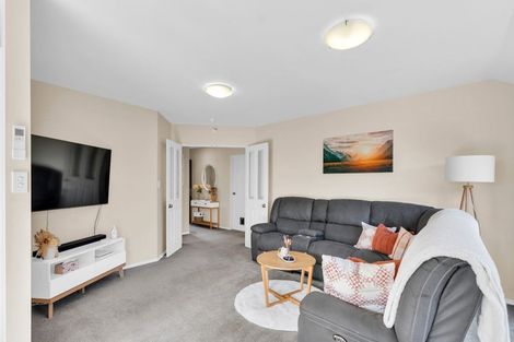 Photo of property in 15 John Olliver Terrace, Halswell, Christchurch, 8025