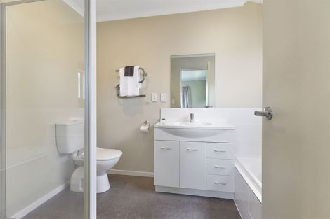 Photo of property in 4 Corlett Road, Plimmerton, Porirua, 5026