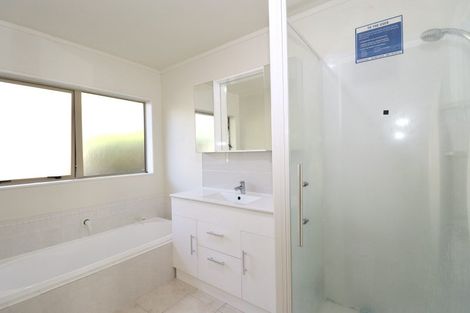 Photo of property in 1/66 Kilkenny Drive, Dannemora, Auckland, 2016