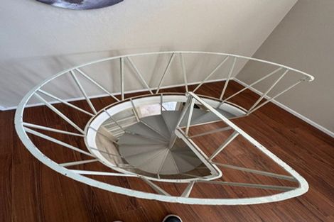 Photo of property in 25 Ellesmere Crescent, Pakuranga Heights, Auckland, 2010