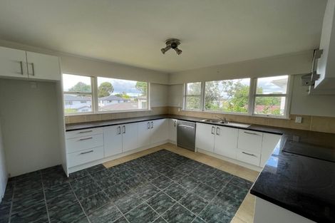 Photo of property in 24 Estuary Road, Weymouth, Auckland, 2103