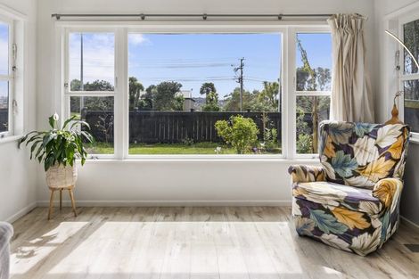 Photo of property in 692 East Coast Road, Pinehill, Auckland, 0632