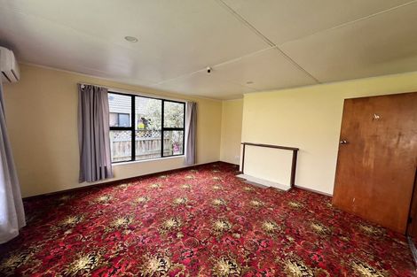 Photo of property in 72 Kelman Road, Kelston, Auckland, 0602