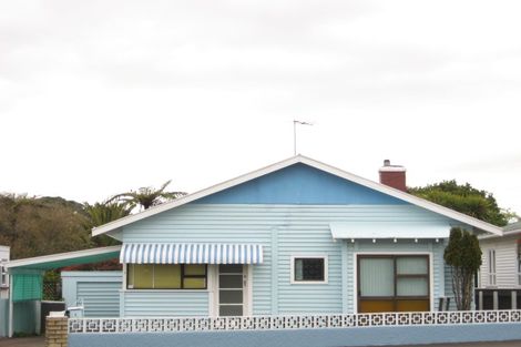 Photo of property in 1 Tukapa Street, Westown, New Plymouth, 4310