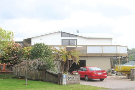 Photo of property in 27 Petrie Street, Pomare, Rotorua, 3015