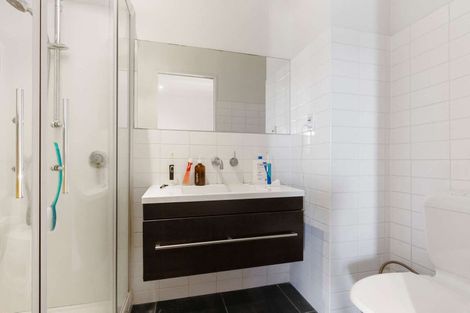 Photo of property in Stadium Garden Flats, 314/107 Thorndon Quay, Pipitea, Wellington, 6011