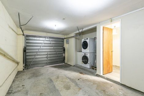 Photo of property in 2/29a Parkvale Road, Karori, Wellington, 6012