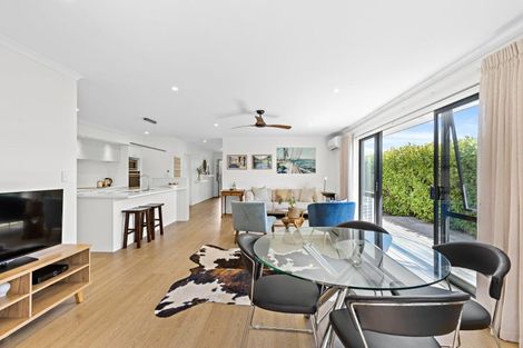 Photo of property in 22 Laly Haddon Place, Matakana, Warkworth, 0985