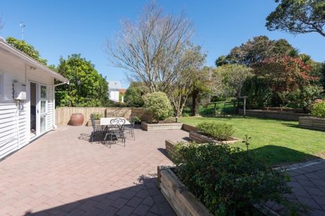 Photo of property in 52 Homewood Avenue, Karori, Wellington, 6012