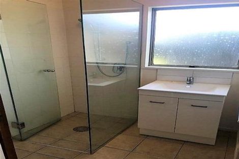 Photo of property in 2/32 Napier Road, Havelock North, 4130