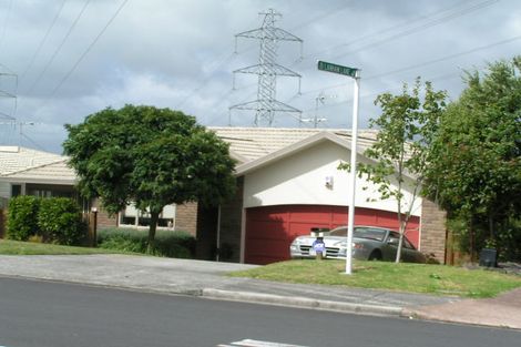 Photo of property in 61 Garton Drive, Massey, Auckland, 0614