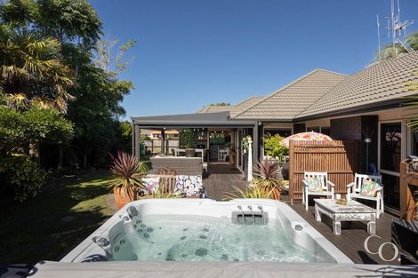 Photo of property in 42 Tuihana Drive, Papamoa Beach, Papamoa, 3118