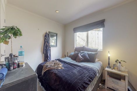 Photo of property in 57 Glanmire Road, Newlands, Wellington, 6037