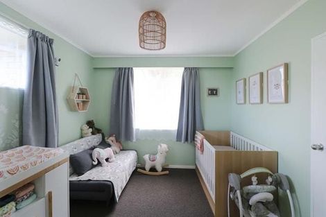 Photo of property in 1/11 Lowry Crescent, Stokes Valley, Lower Hutt, 5019