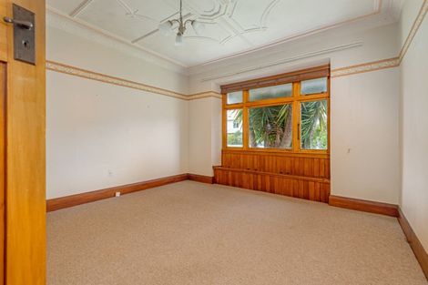 Photo of property in 6 Kowhai Avenue, Takaro, Palmerston North, 4410