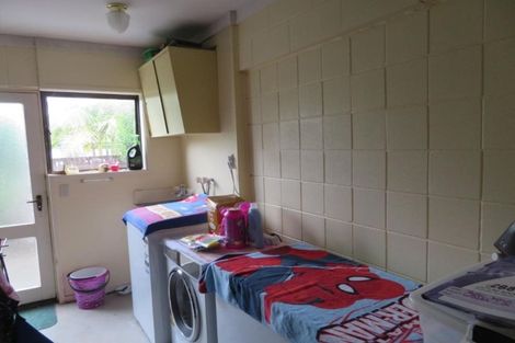 Photo of property in 26 Jandell Crescent, Bucklands Beach, Auckland, 2014