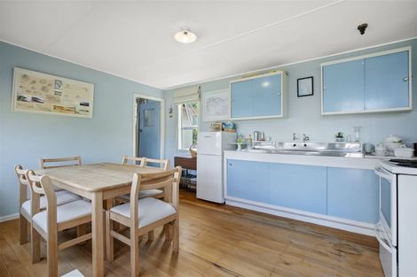 Photo of property in 69 Maunsell Road, Port Waikato, Tuakau, 2695