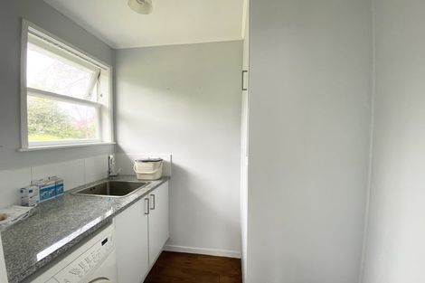 Photo of property in 98 Lauderdale Road, Birkdale, Auckland, 0626