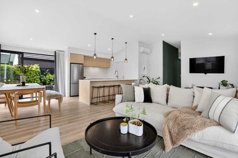 Photo of property in 2 Arohaina Avenue, Karaka, 2124