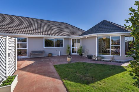 Photo of property in 125 Winters Road, Mairehau, Christchurch, 8052
