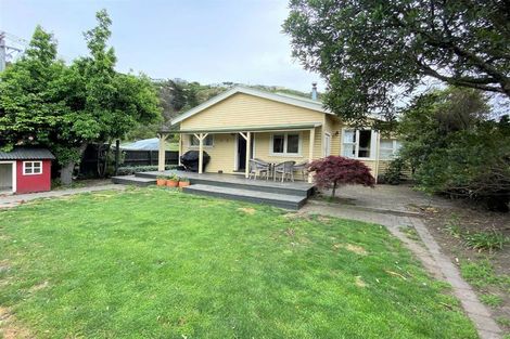 Photo of property in 19 Taupata Street, Redcliffs, Christchurch, 8081