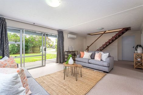 Photo of property in 6 Jenkins Avenue, Redwood, Christchurch, 8051