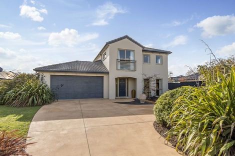Photo of property in 28 Coolspring Way, Redwood, Christchurch, 8051