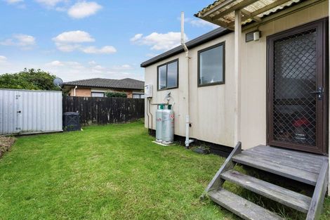 Photo of property in 2/35 Rollerson Street, Papakura, 2110
