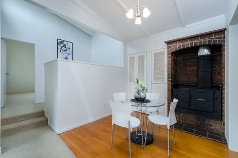 Photo of property in 22 Vina Place, Massey, Auckland, 0614