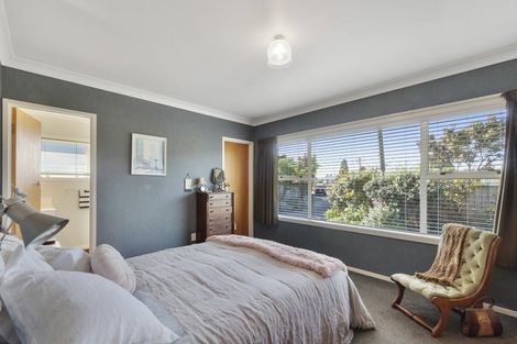 Photo of property in 16 Kingsley Street, St Andrews, Hamilton, 3200