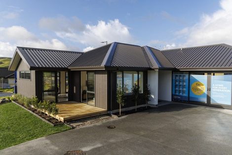 Photo of property in 1 Panui Avenue, Helensville, 0800