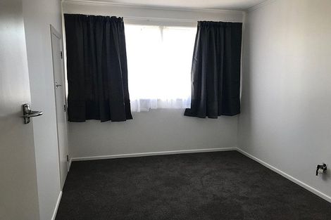 Photo of property in 2 Clendon Place, Manurewa, Auckland, 2102