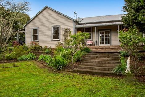 Photo of property in 7 Richmond Road, Brixton, New Plymouth, 4373
