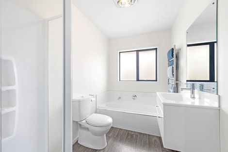 Photo of property in 1 Robalan Close, Halswell, Christchurch, 8025