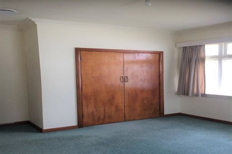 Photo of property in 35 Winchester Street, Levin, 5510
