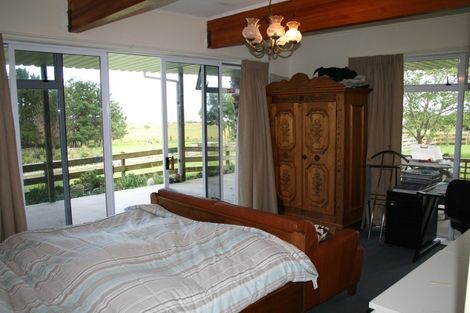 Photo of property in 337e Clarks Beach Road, Clarks Beach, Pukekohe, 2679