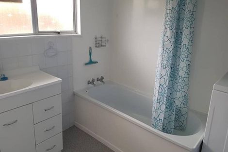 Photo of property in 4/20 Bay Drive, Titahi Bay, Porirua, 5022