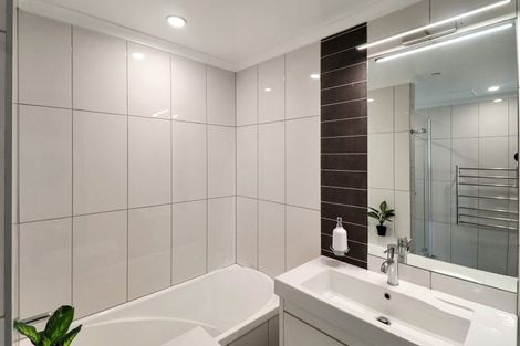 Photo of property in Bellagio Apartments, 11e/39 Taranaki Street, Te Aro, Wellington, 6011
