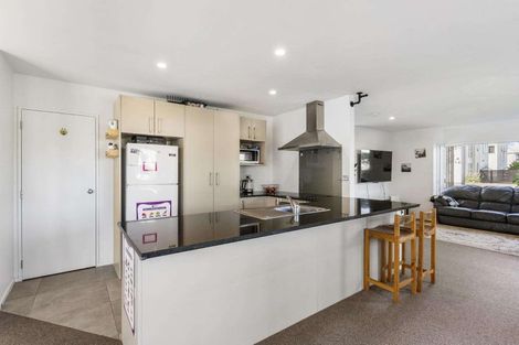 Photo of property in 1/26 Hollowout Street, Takanini, 2112