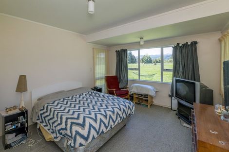 Photo of property in 501 Arapaepae Road, Ohau, Levin, 5570