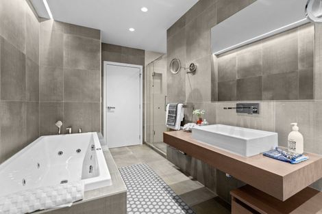 Photo of property in 90 Aotea Street, Orakei, Auckland, 1071