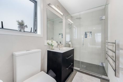 Photo of property in 5 Waihanga Way, Bucklands Beach, Auckland, 2014